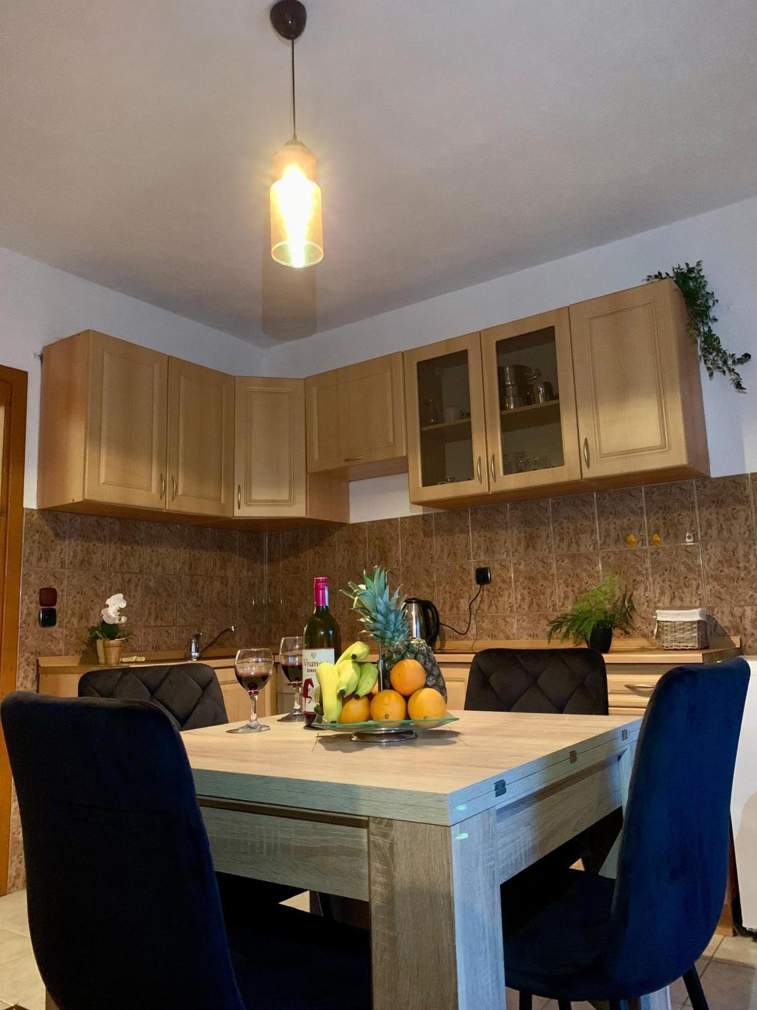 Apartman Lana Яйце Екстериор снимка